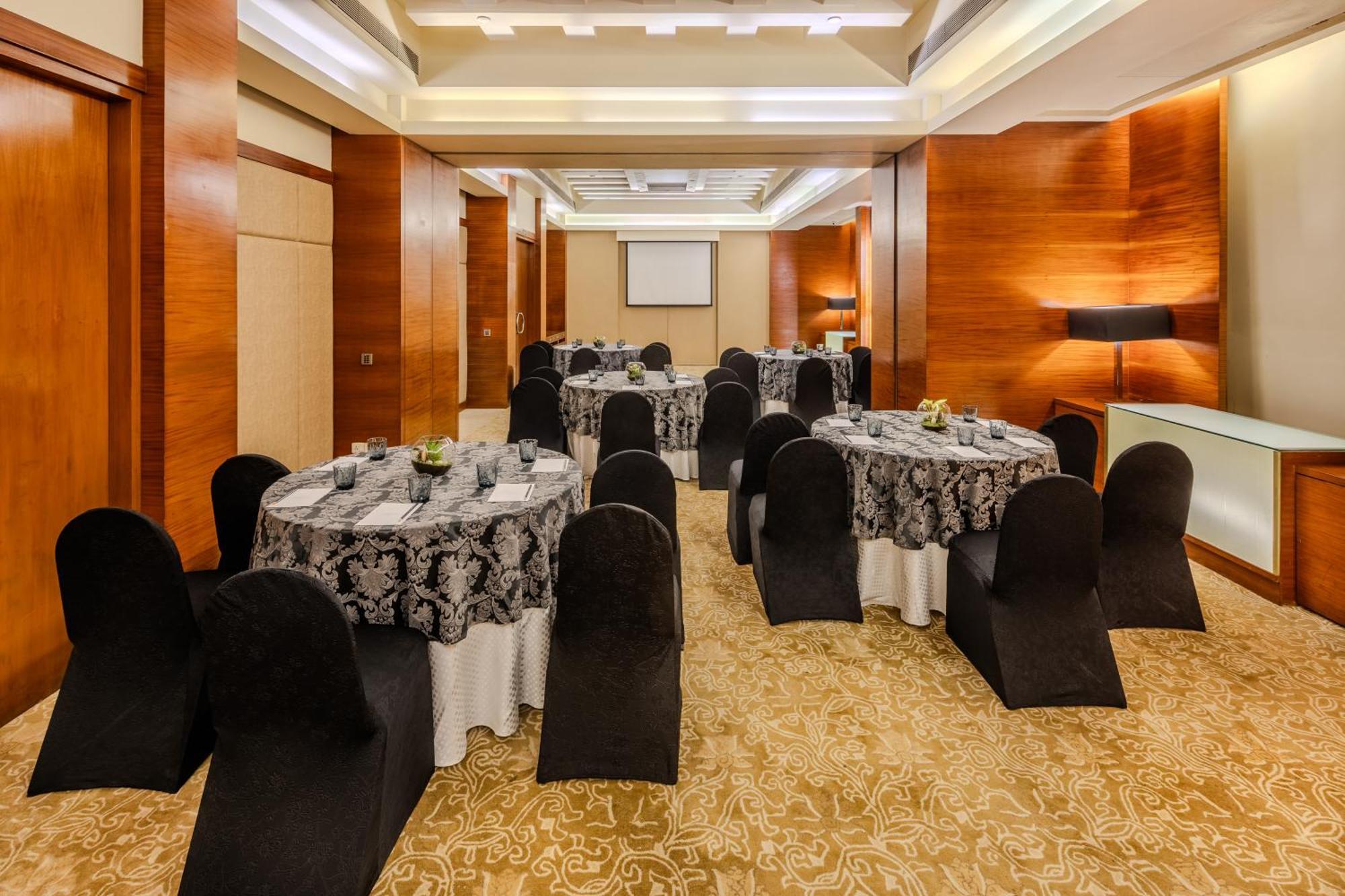 Vivanta Goa, Панаджи Екстериор снимка